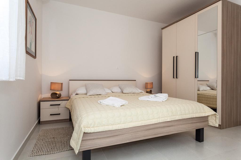 Beach Apartments Rafael Zadar Rum bild