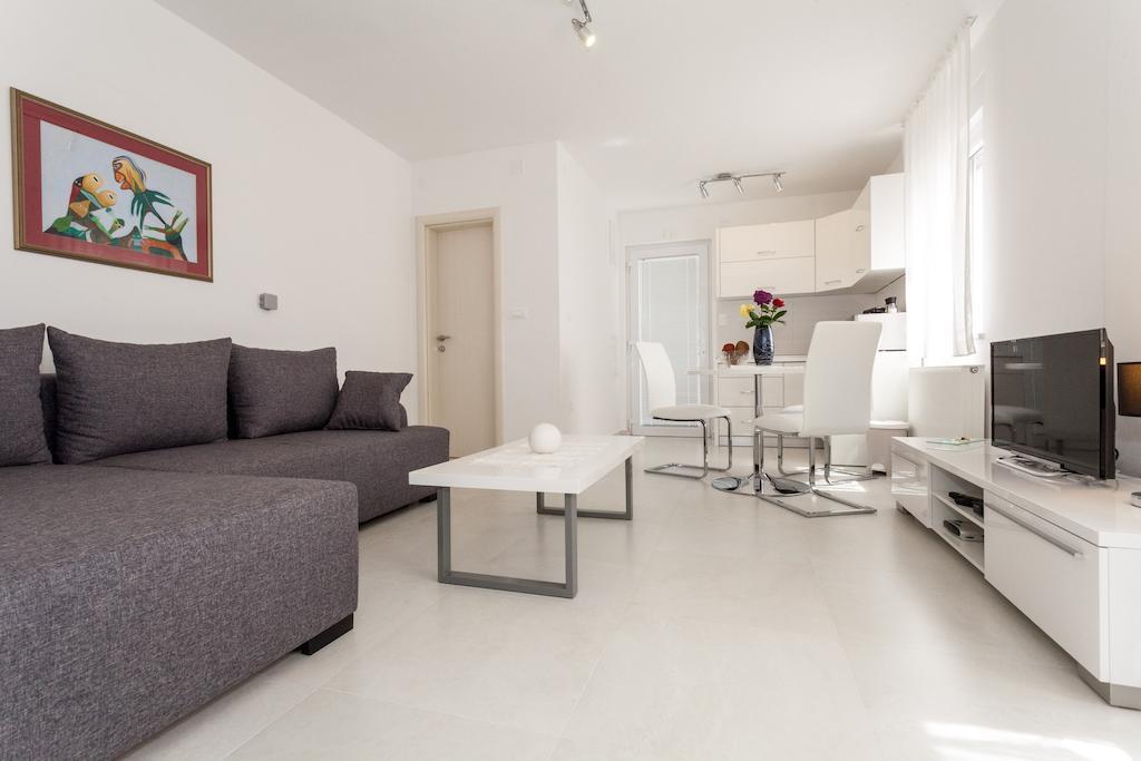 Beach Apartments Rafael Zadar Rum bild