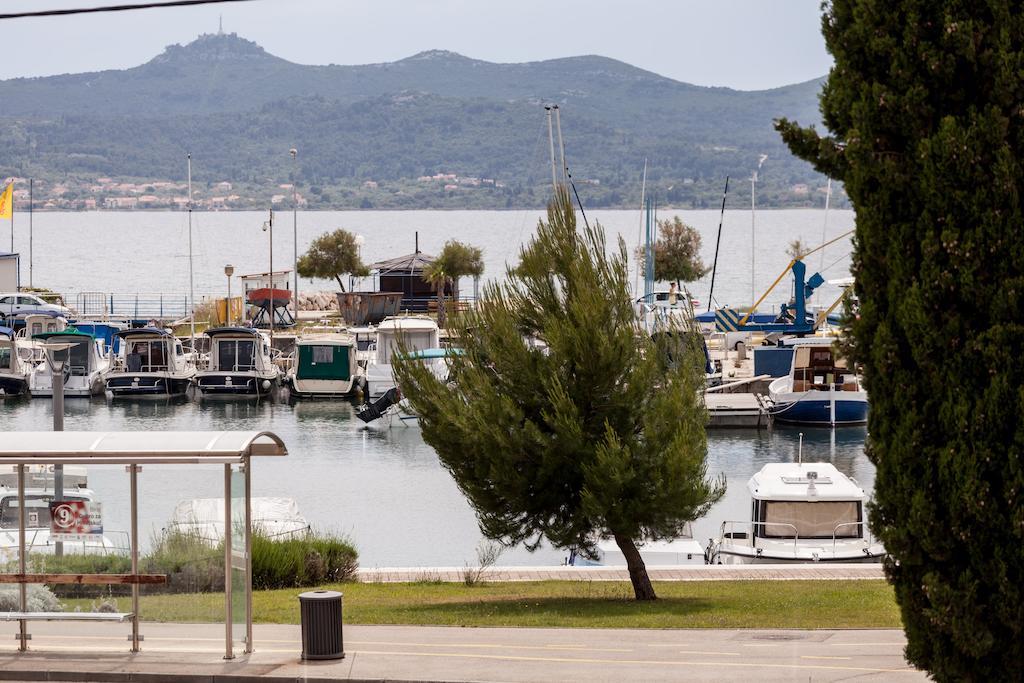 Beach Apartments Rafael Zadar Rum bild