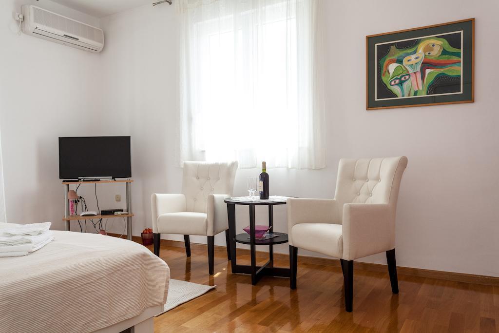 Beach Apartments Rafael Zadar Rum bild