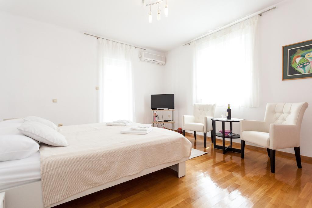 Beach Apartments Rafael Zadar Rum bild