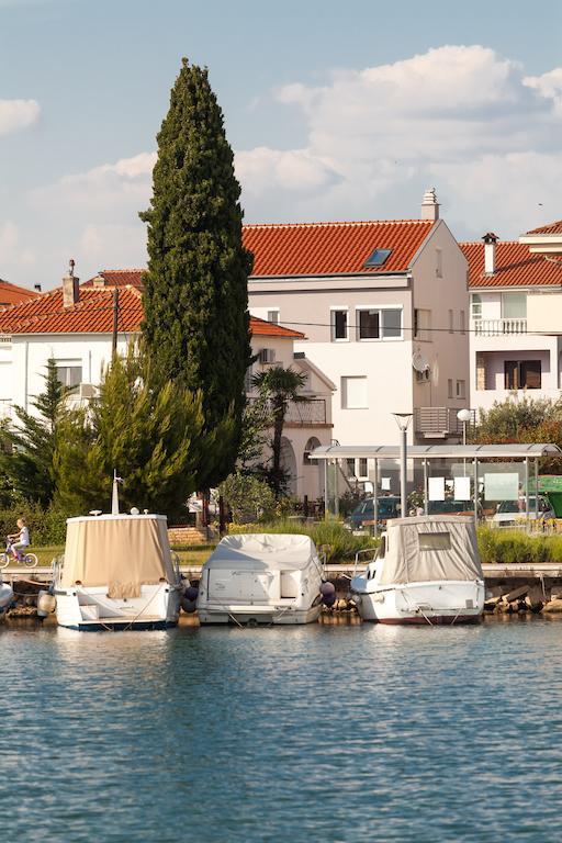 Beach Apartments Rafael Zadar Rum bild