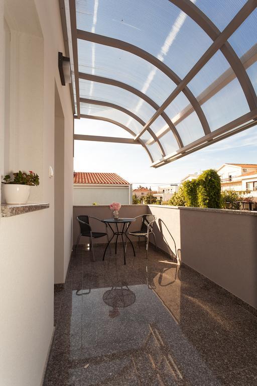 Beach Apartments Rafael Zadar Rum bild